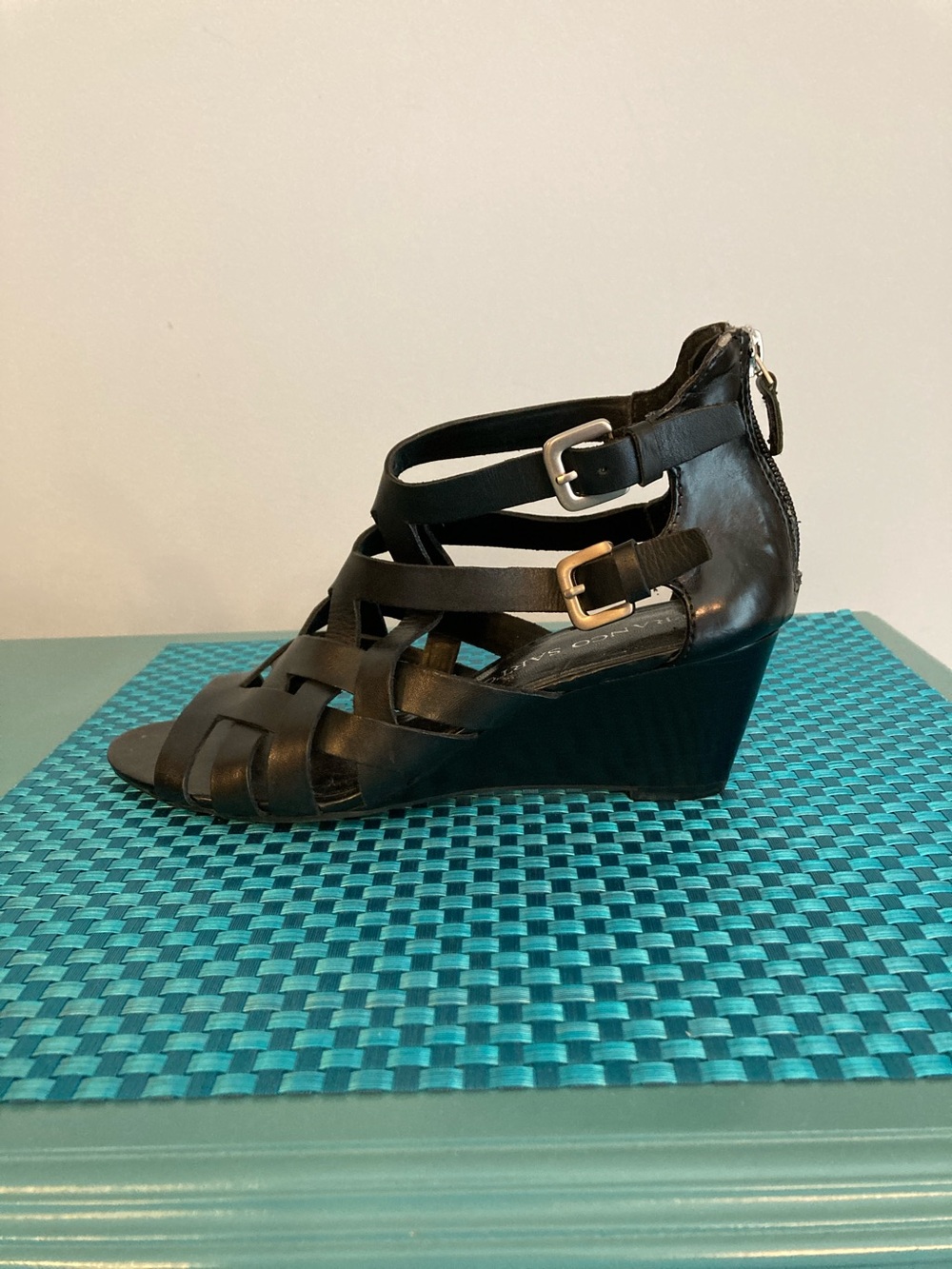 Franco Sarto Black Leather Strappy Wedge Sandals with Buckle Accents Women Sz 7